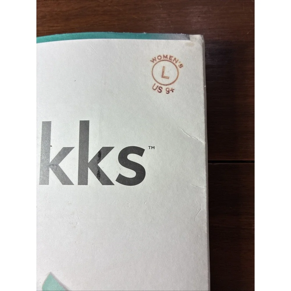 2 Gekks Shoe Liners  Sz Large Grips Inside  Comfort Odor Control Silver Coated
